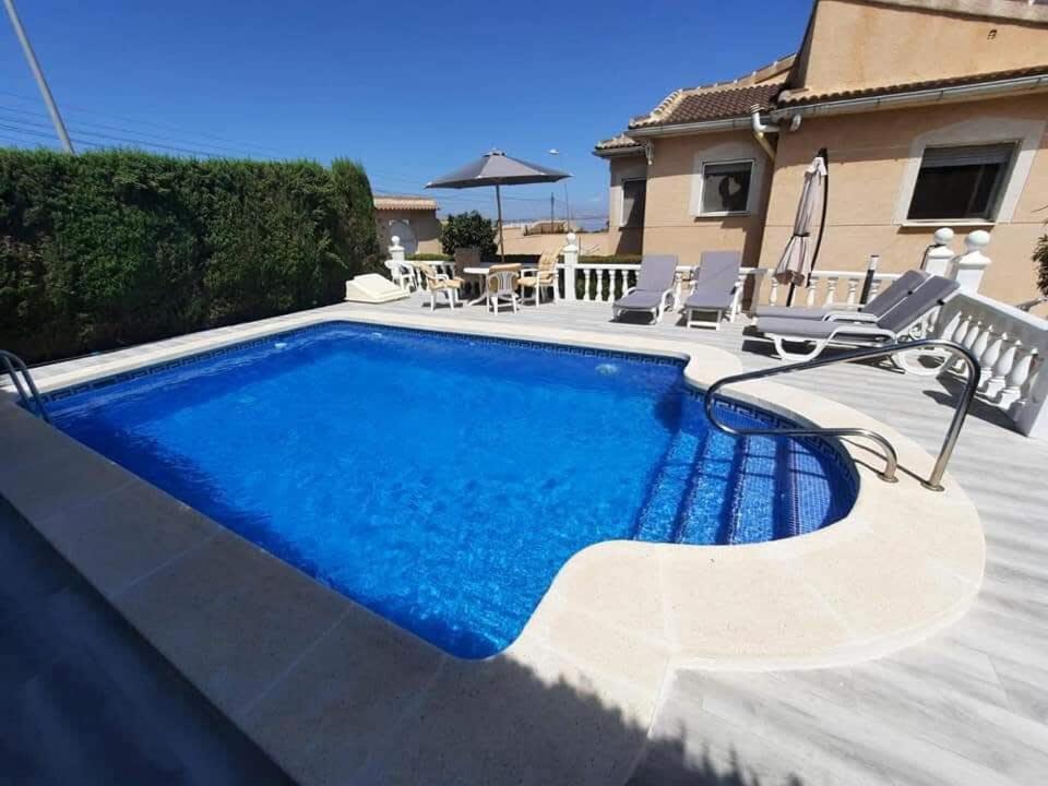 Quaint Ground Floor Apartment With Pool Lb1 Torrevieja Exteriér fotografie