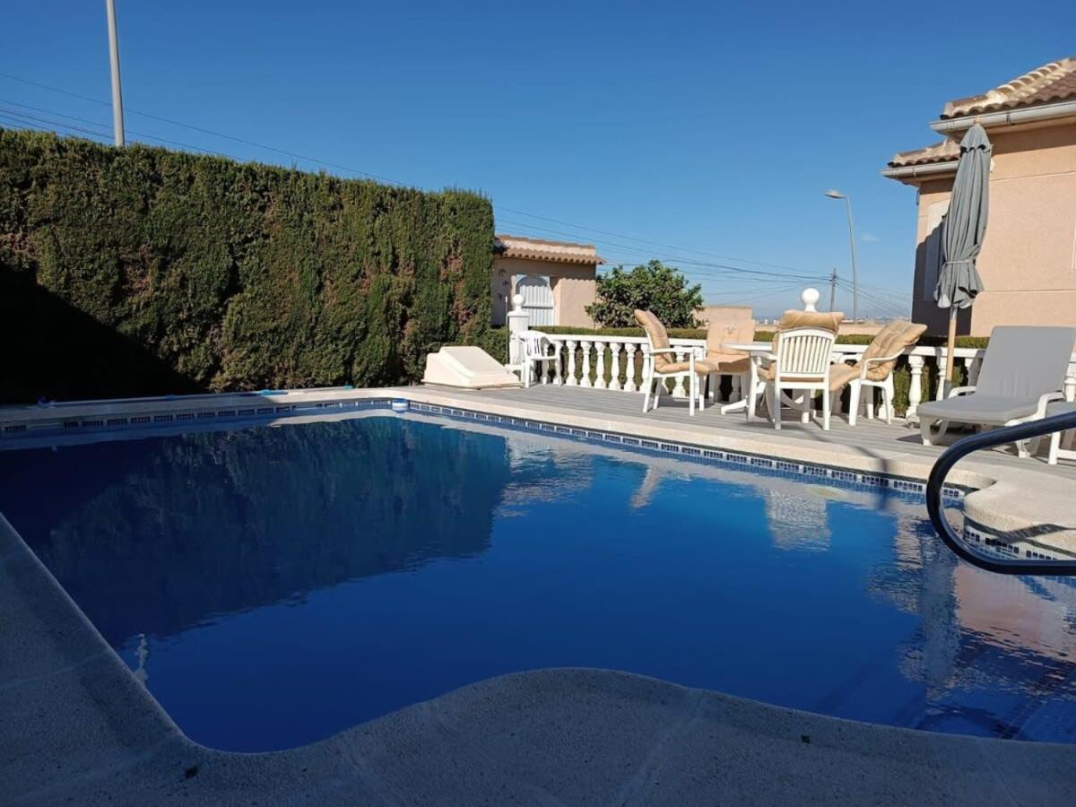 Quaint Ground Floor Apartment With Pool Lb1 Torrevieja Exteriér fotografie